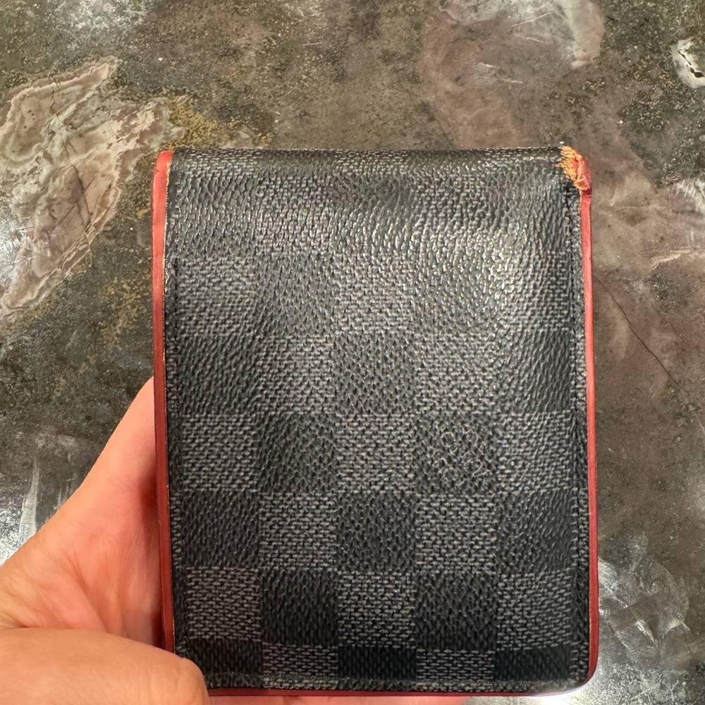 Authentic Louis Vuitton Gray and Red Key & Card Holder - Picture 6 of 8